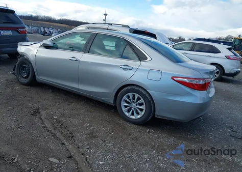 2015 Toyota Camry Le z USA, uszkodzony, nr VIN 4T1BF1FK0FU108993